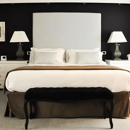 The Royals Experience Naples