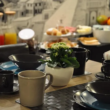 The Royals Experience Bed & Breakfast 2*