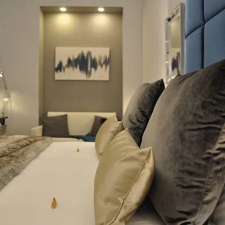 Bed & Breakfast The Royals Experience