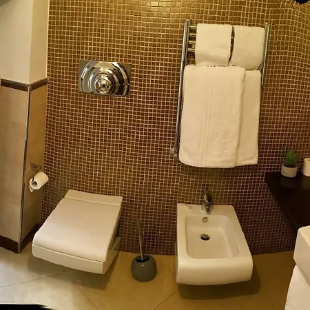 The Royals Experience Napels