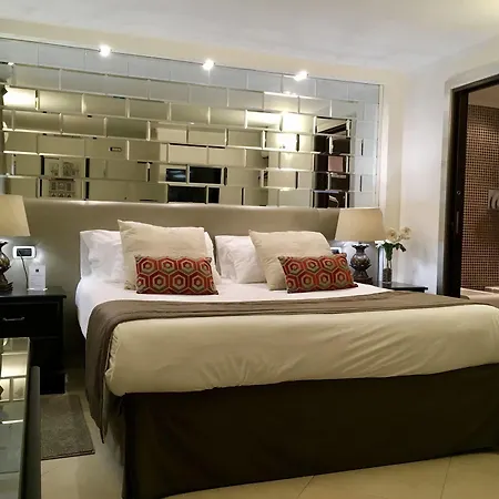 The Royals Experience 2*