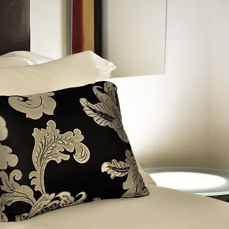 The Royals Experience Bed & Breakfast