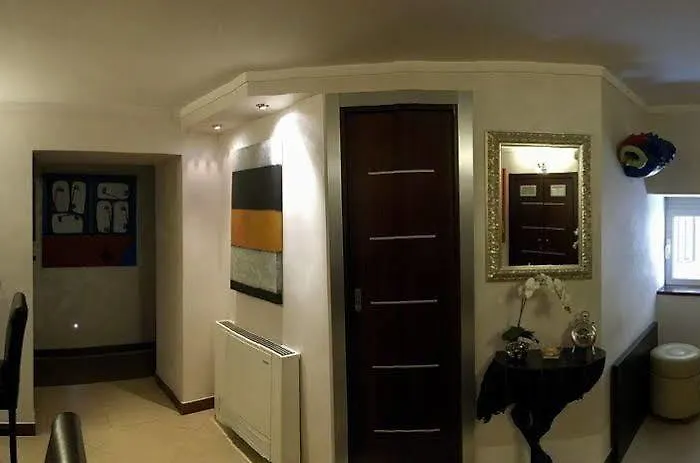 The Royals Experience Nápoles