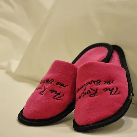 The Royals Experience Oda ve Kahvaltı 2*