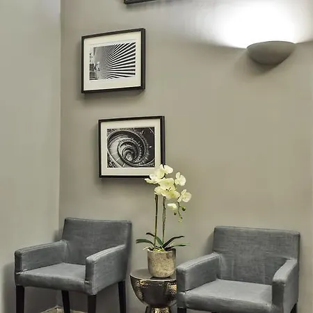 The Royals Experience Oda ve Kahvaltı