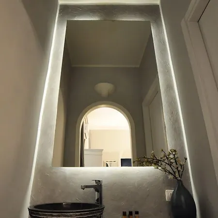 The Royals Experience Oda ve Kahvaltı 2*