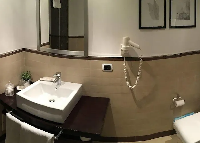 The Royals Experience 나폴리